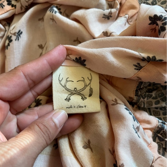 Spell & The Gypsy Lionheart Off-Shoulder Top in Sundown - Picture 7 of 11